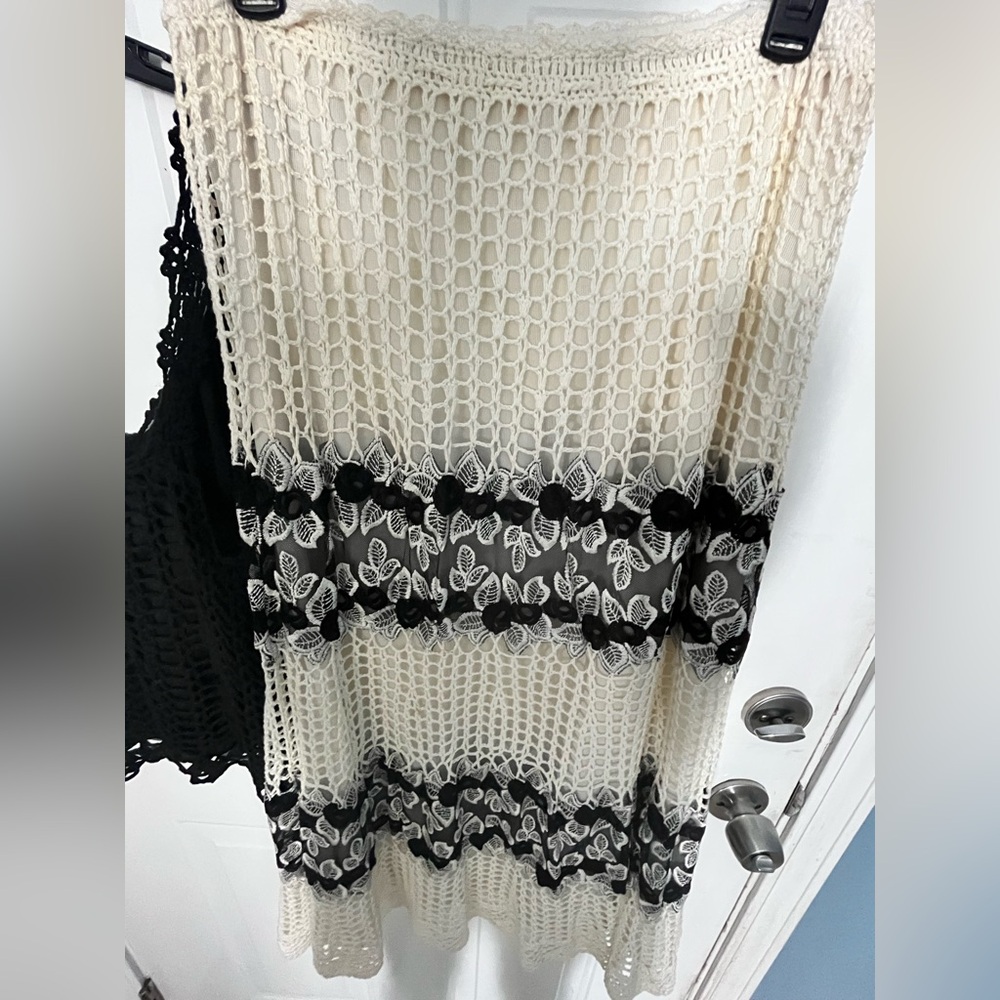 Black and Cream Crochet Top and Skirt Set - Picture 5 of 5